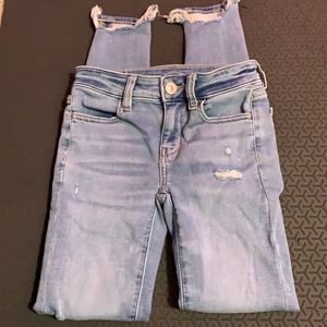 Distressed American eagle skinny jeans